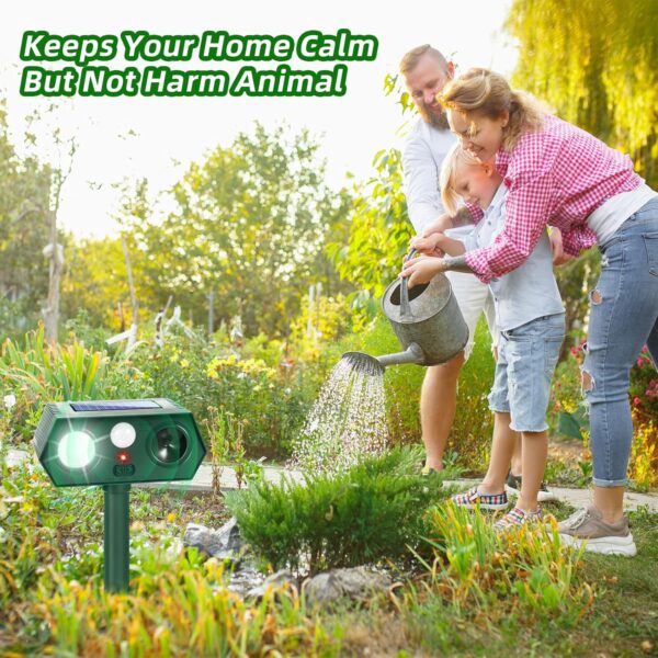 Solar-Powered 4-Pack Ultrasonic Animal Repeller with Motion Sensor - Image 5