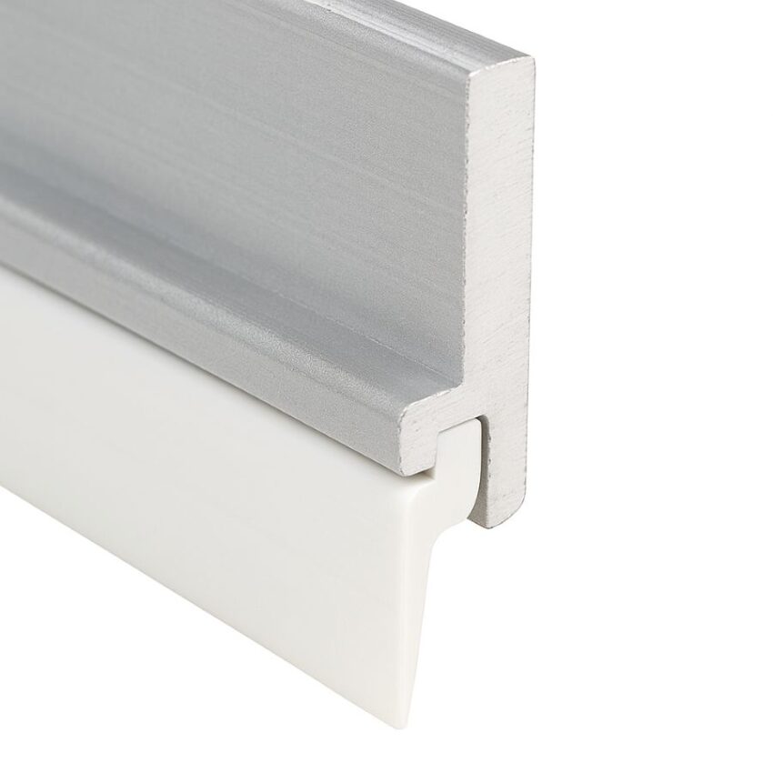 aluminum carrier and single sealing fin on an automatic door sweep